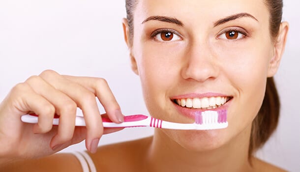 use Toothbrush for cold sore 