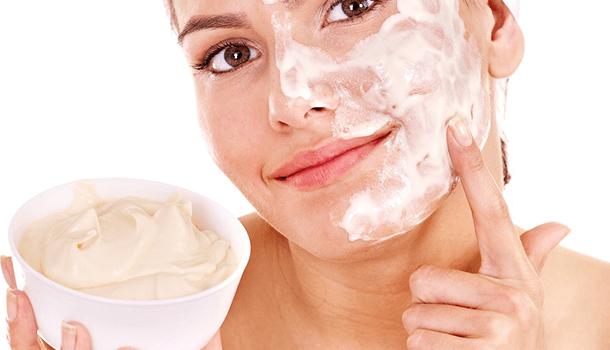 Curd- Homemade Face Pack for Dry Skin