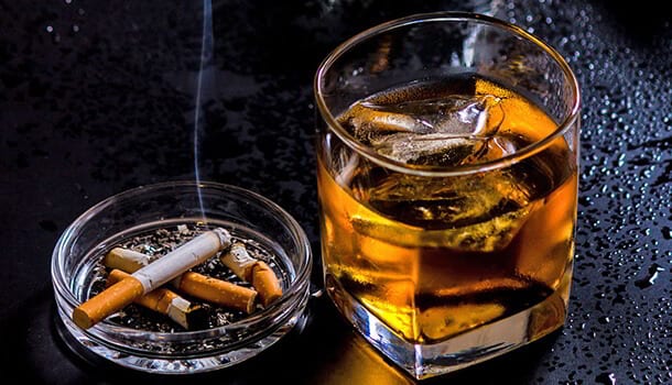 Smoking And Alcohol causes burning sensation in stomach